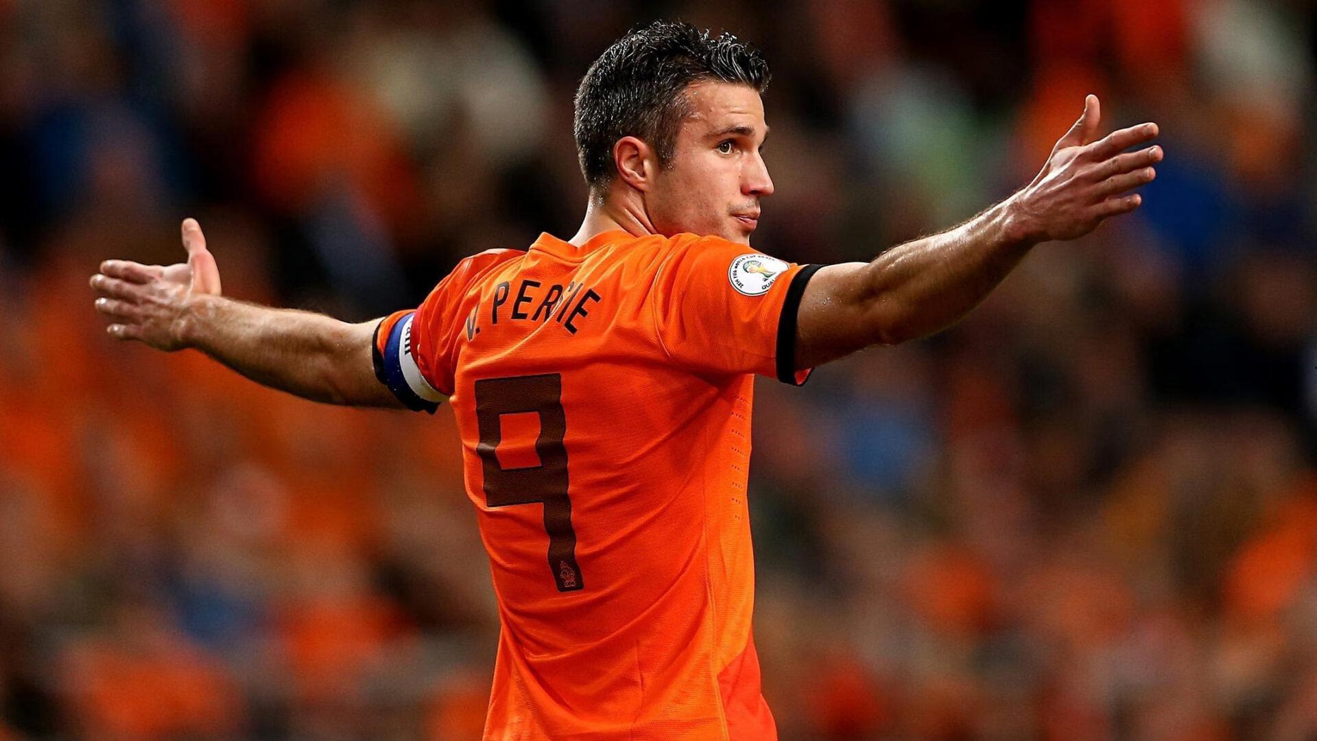 瓜迪奥拉战术哲学,不主动摆五后卫,但遇强敌必退守反击