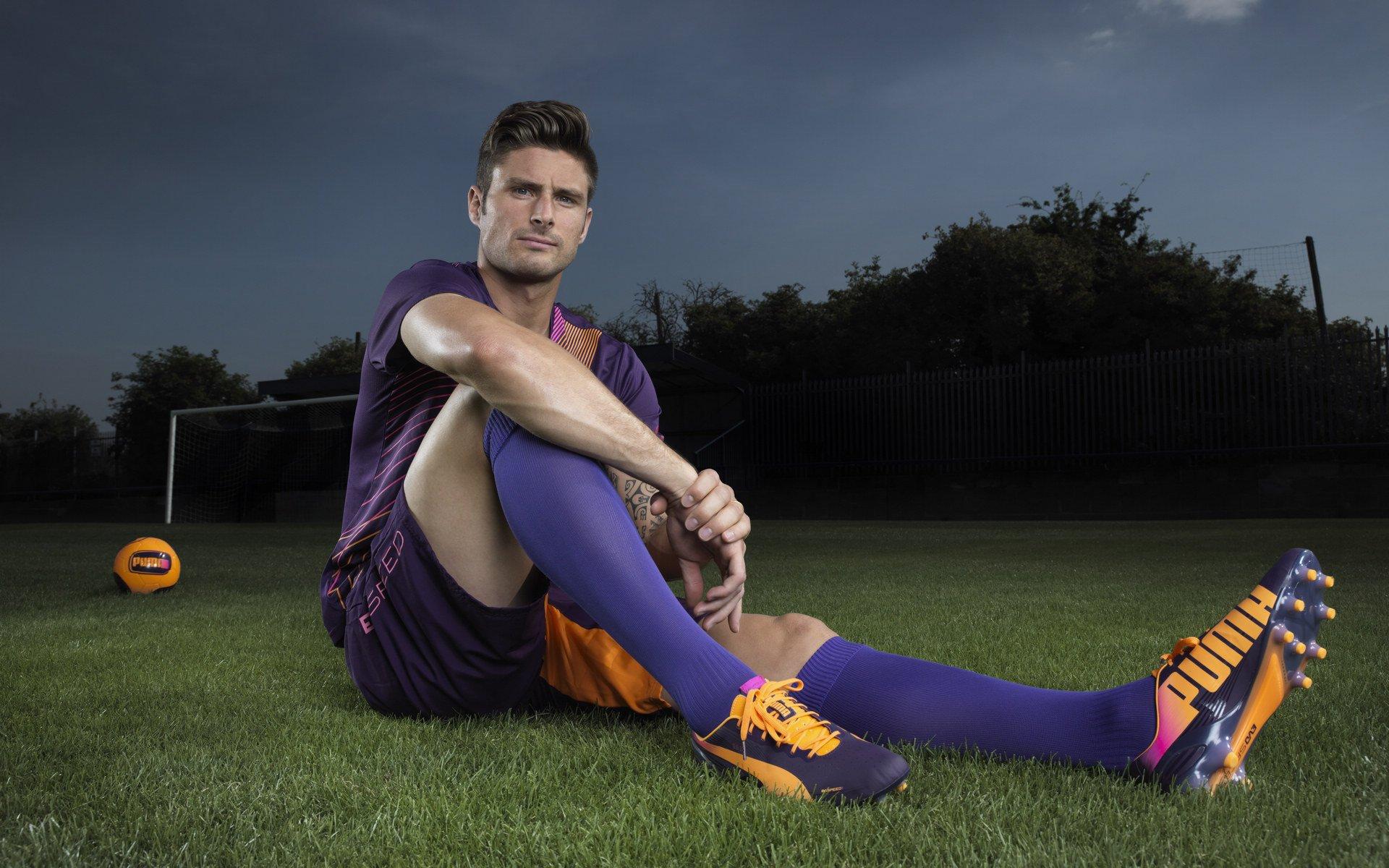 绿茵场外的风景线，球星伴侣魅力大比拼，乔治娜闪耀榜单