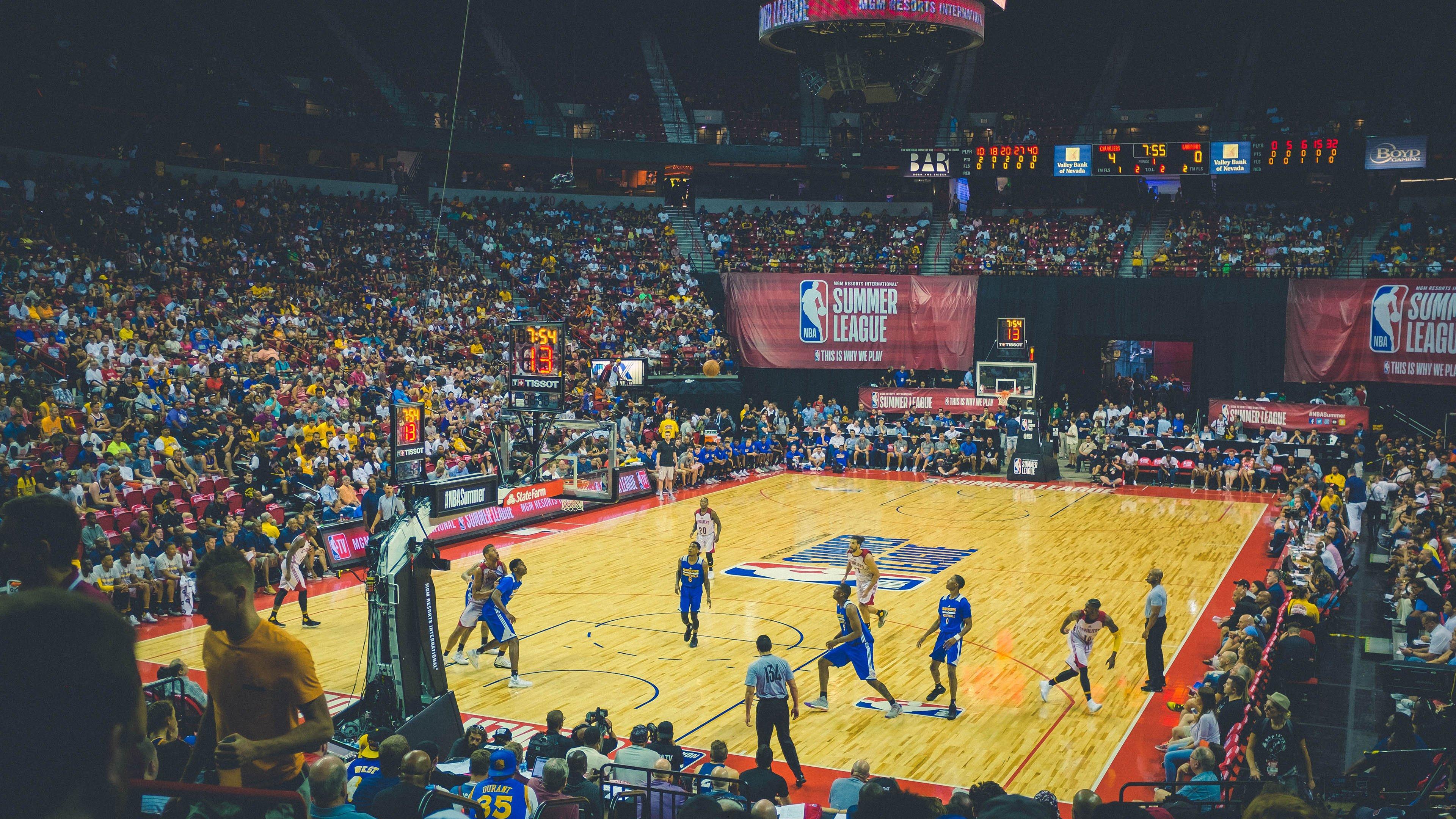 深夜谈判风云突变 自由市场周琦争夺战悬念再起